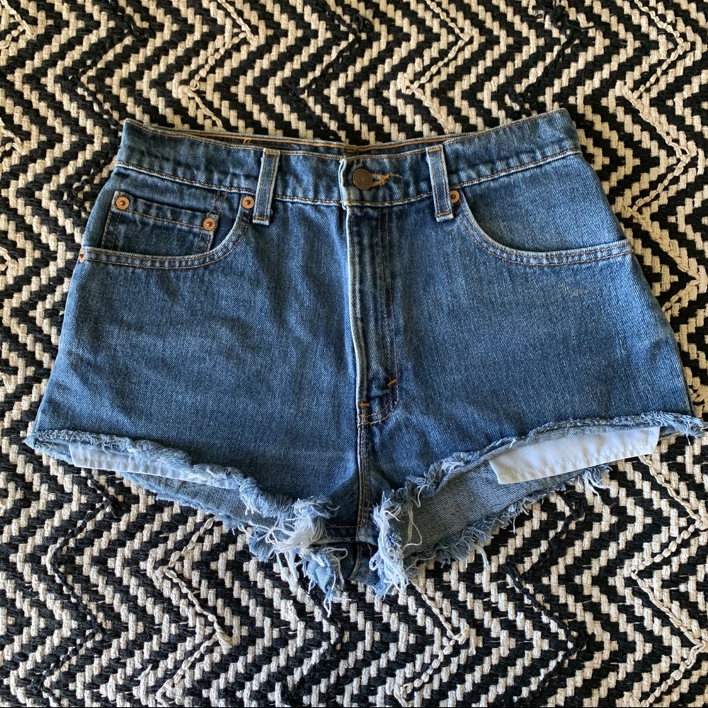 Vintage Levi’s Cheeky Highwaist Levis Cut Off Jean Shorts